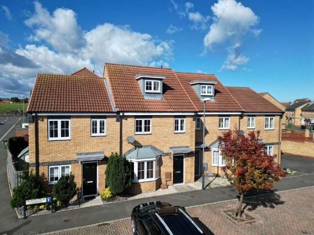 3 bedroom terraced house for sale