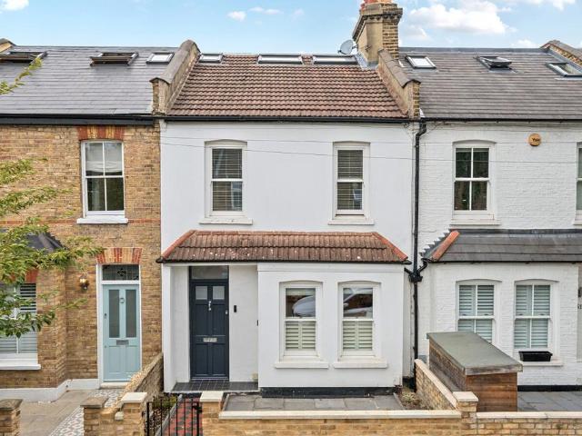 3 bedroom terraced house for sale
