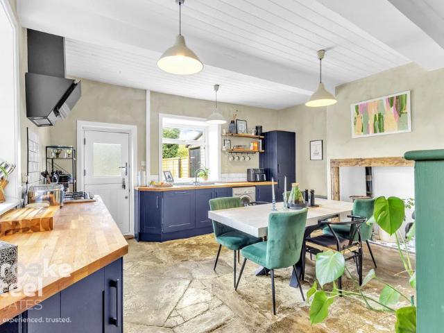3 bedroom cottage for sale