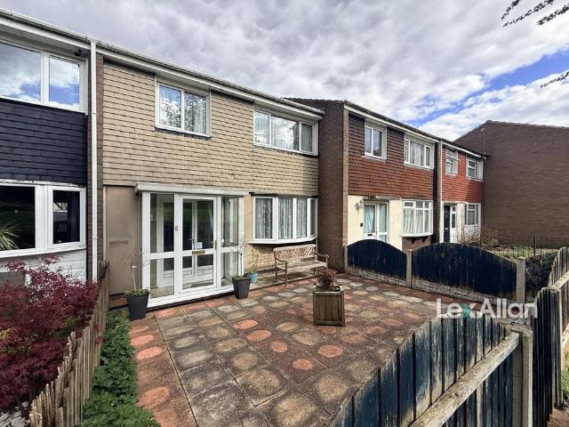 3 bedroom terraced house for sale