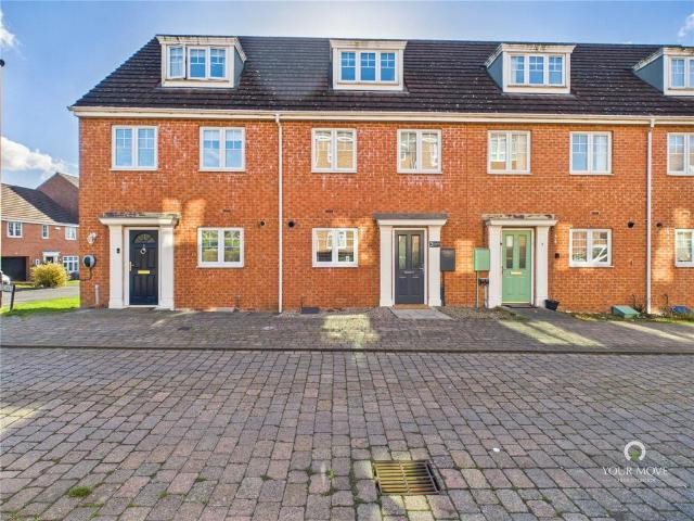 3 bedroom terraced house for sale