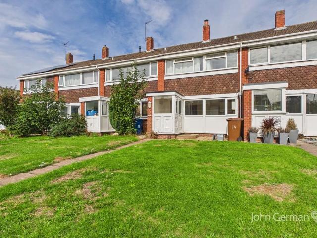 3 bedroom terraced house for sale