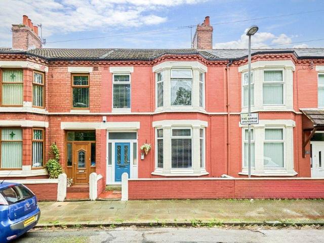 3 bedroom terraced house for sale