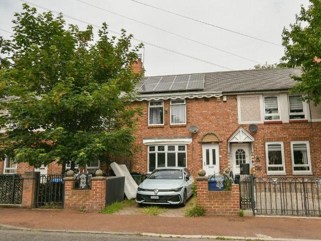 3 bedroom terraced house for sale