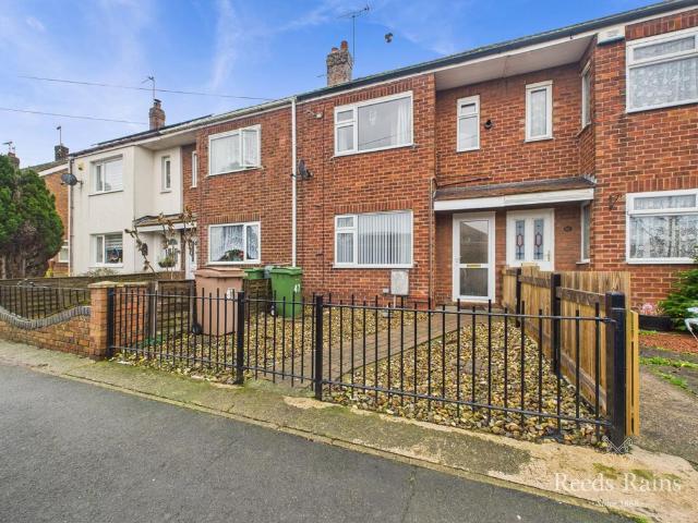 3 bedroom terraced house for sale