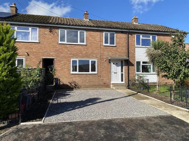 3 bedroom terraced house for sale