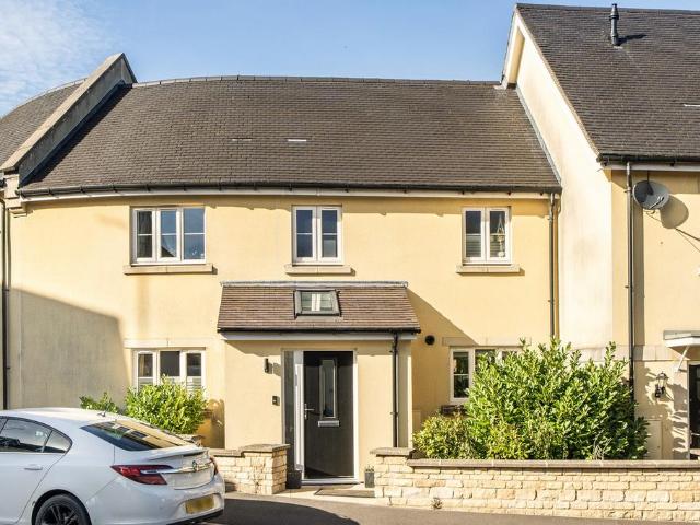 3 bedroom terraced house for sale