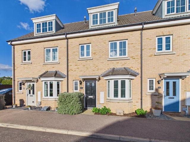 3 bedroom terraced house for sale