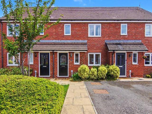 3 bedroom terraced house for sale