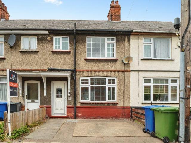 3 bedroom terraced house for sale