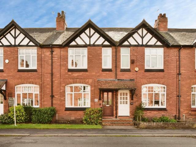 3 bedroom terraced house for sale