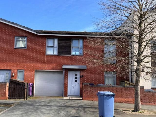 3 bedroom terraced house for sale