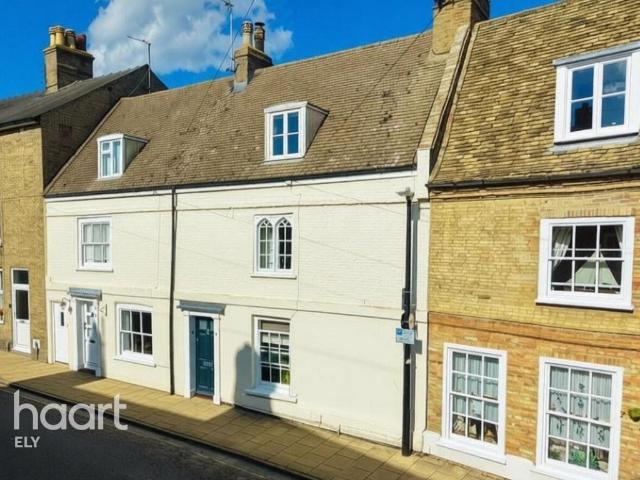 3 bedroom terraced house for sale