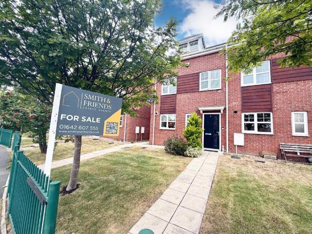 3 bedroom terraced house for sale