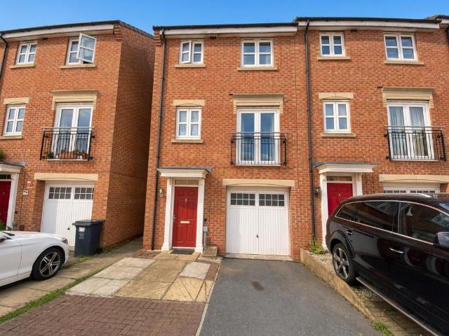3 bedroom terraced house for sale