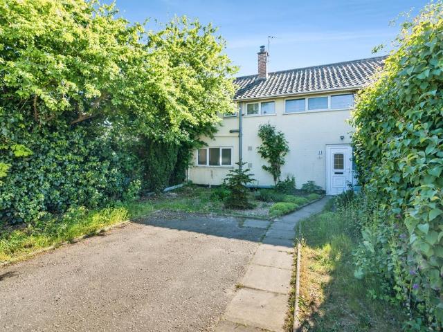 3 bedroom terraced house for sale