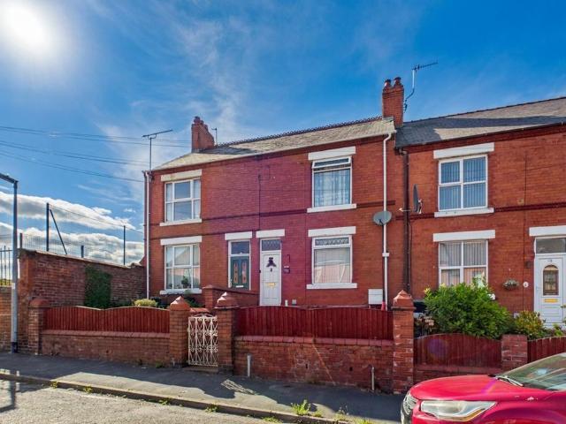 3 bedroom terraced house for sale
