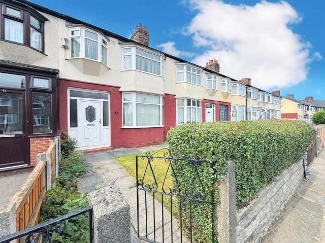 3 bedroom terraced house for sale