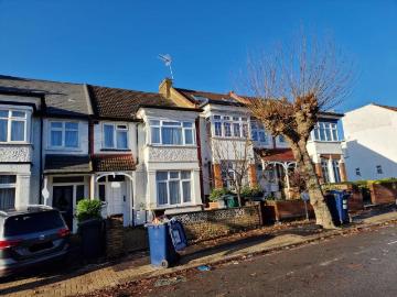 West Hendon, London, Greater London - Garden