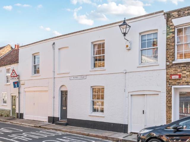 3 bedroom terraced house for sale