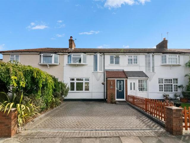 3 bedroom terraced house for sale