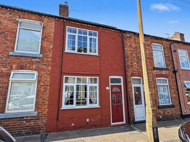 3 bedroom terraced house for sale