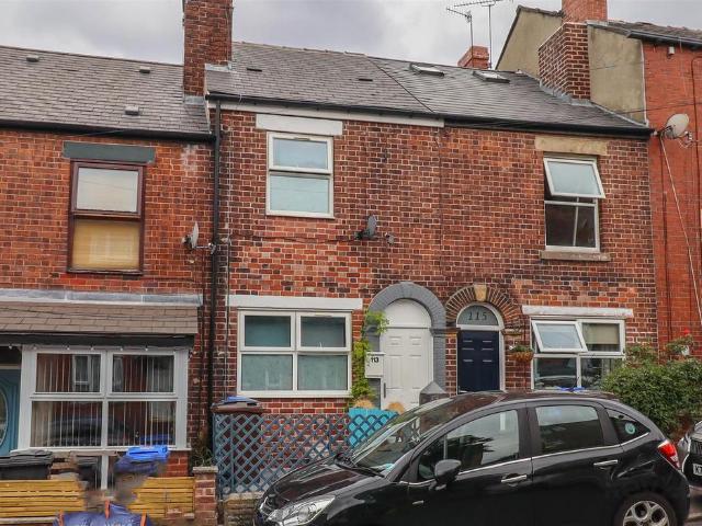 3 bedroom terraced house for sale