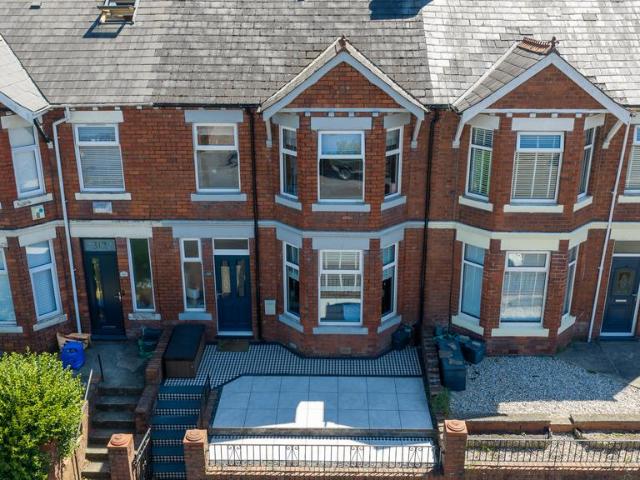 3 bedroom terraced house for sale