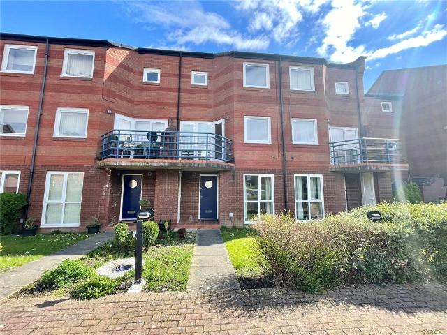 3 bedroom terraced house for sale