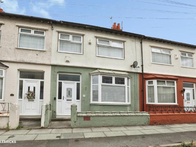 3 bedroom terraced house for sale