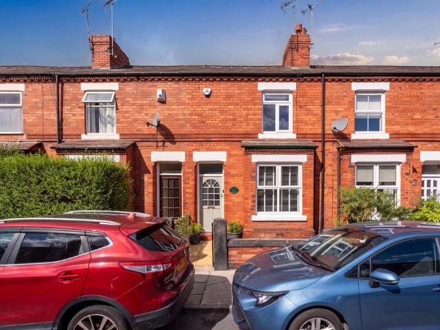 3 bedroom terraced house for sale