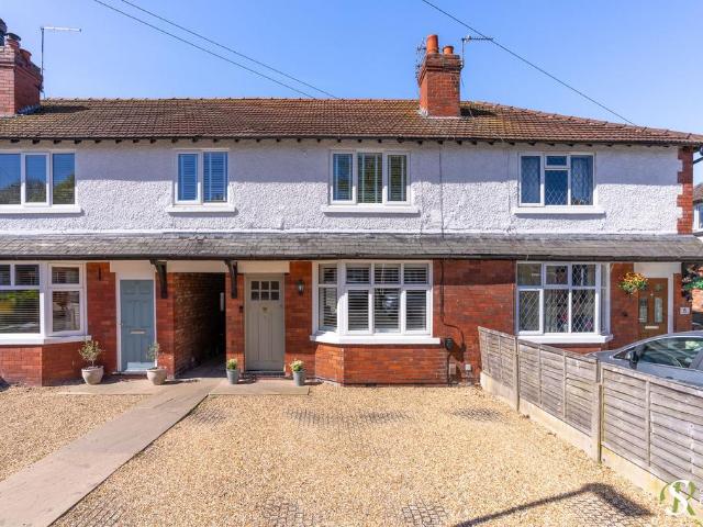 3 bedroom terraced house for sale