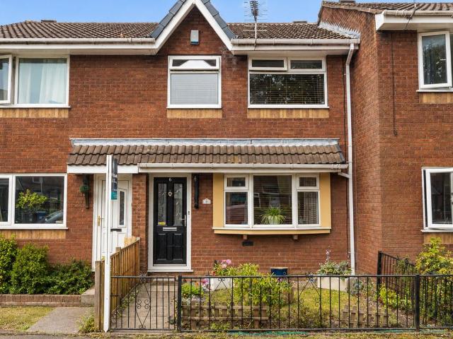 3 bedroom terraced house for sale