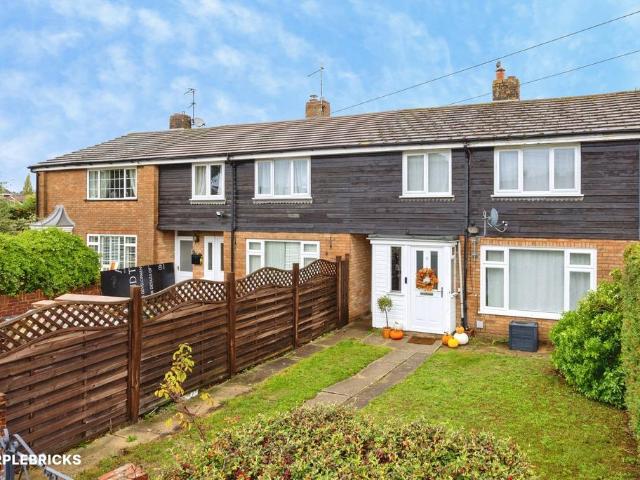 3 bedroom terraced house for sale