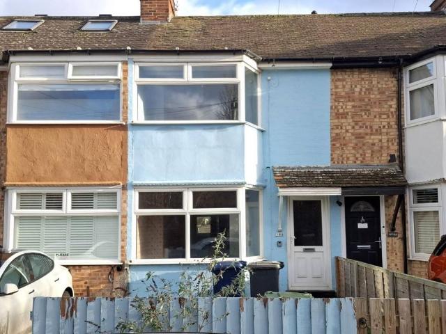 3 bedroom terraced house for sale