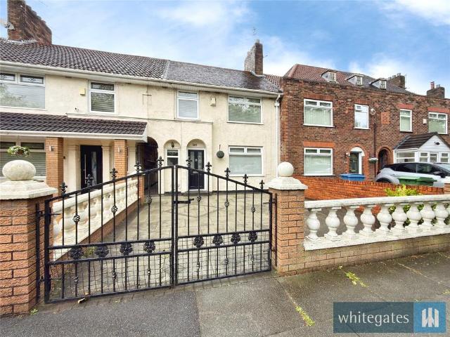 3 bedroom terraced house for sale