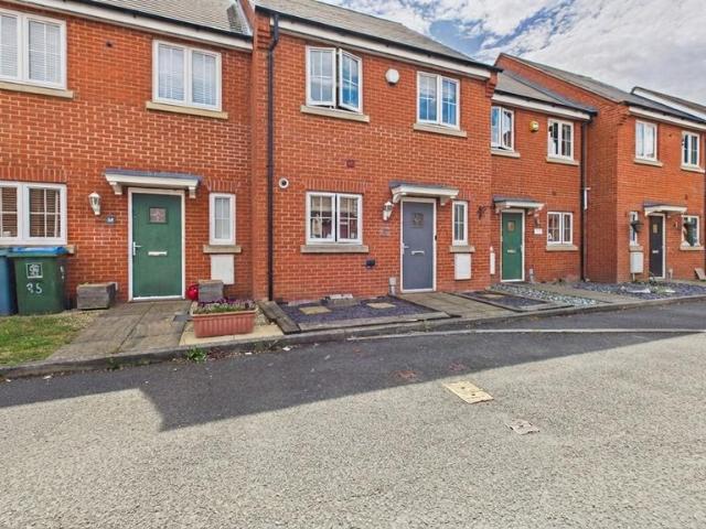 3 bedroom terraced house for sale