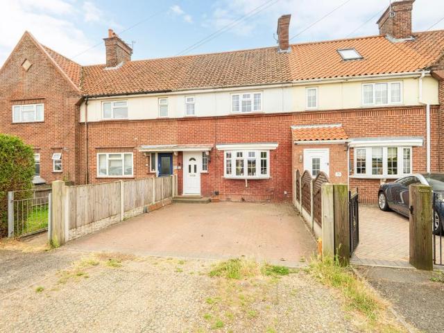 3 bedroom terraced house for sale