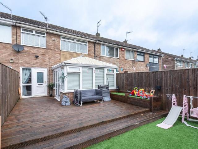 3 bedroom terraced house for sale