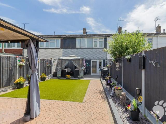 3 bedroom terraced house for sale