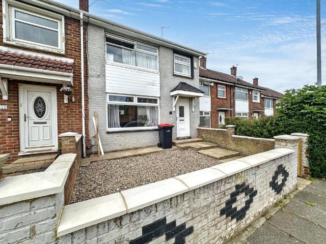 3 bedroom terraced house for sale