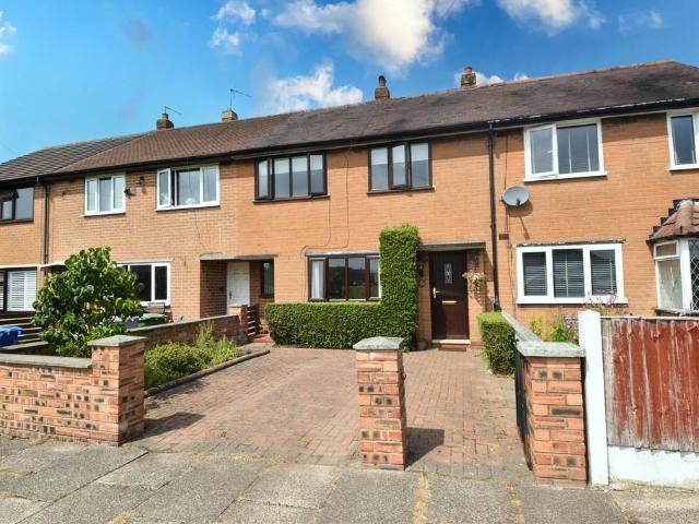 3 bedroom terraced house for sale