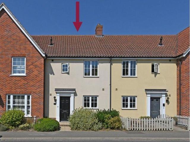 3 bedroom terraced house for sale