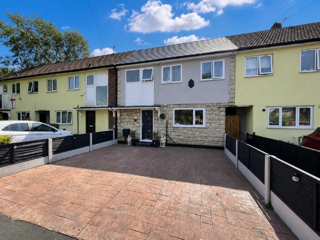 3 bedroom terraced house for sale