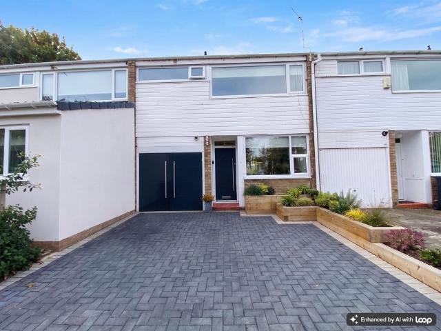 3 bedroom terraced house for sale