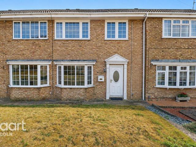 3 bedroom terraced house for sale