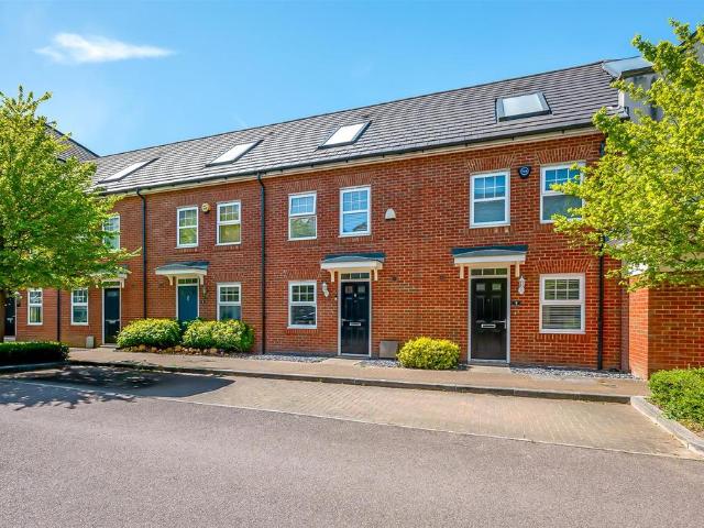 3 bedroom terraced house for sale