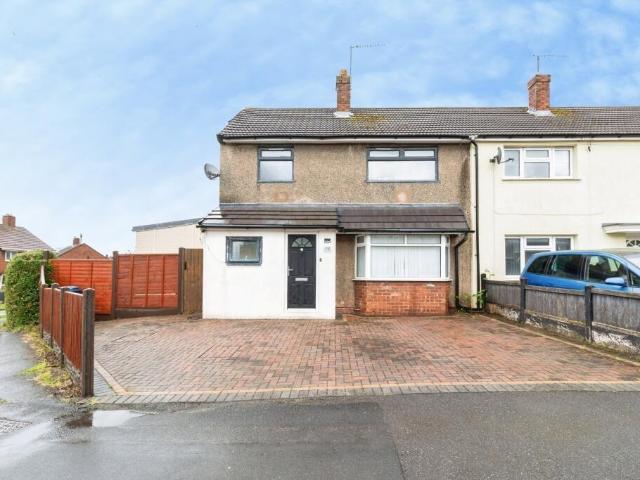 3 bedroom terraced house for sale