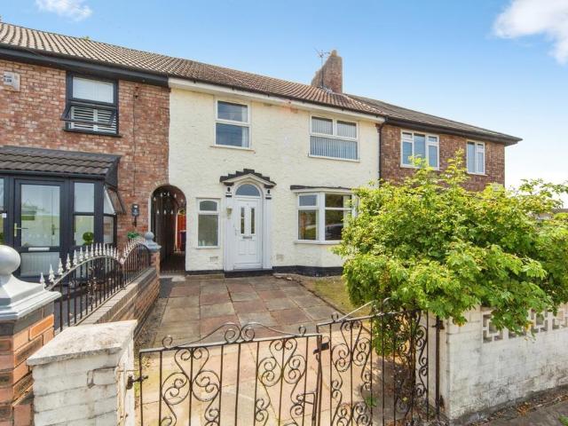 3 bedroom terraced house for sale