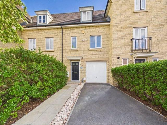 3 bedroom terraced house for sale